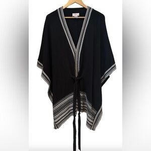 OSO Casuals blk & crm swtr poncho w fair isle edge detail & 
tie waist SZ M cozy